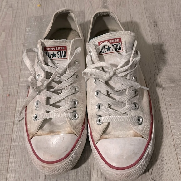 Used White Converse - Picture 1 of 1